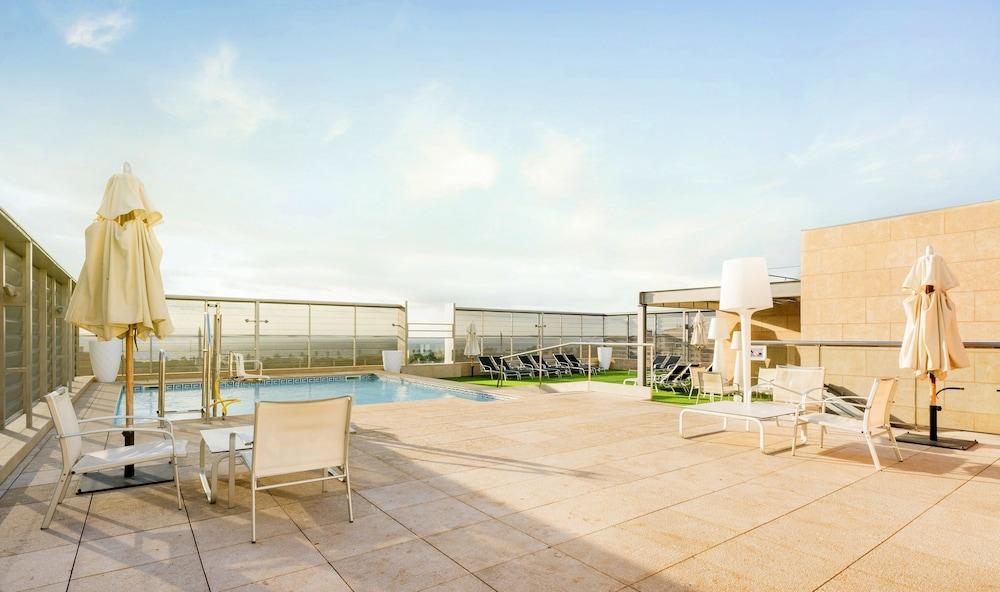 Ilunion Barcelona Hotel Exterior foto