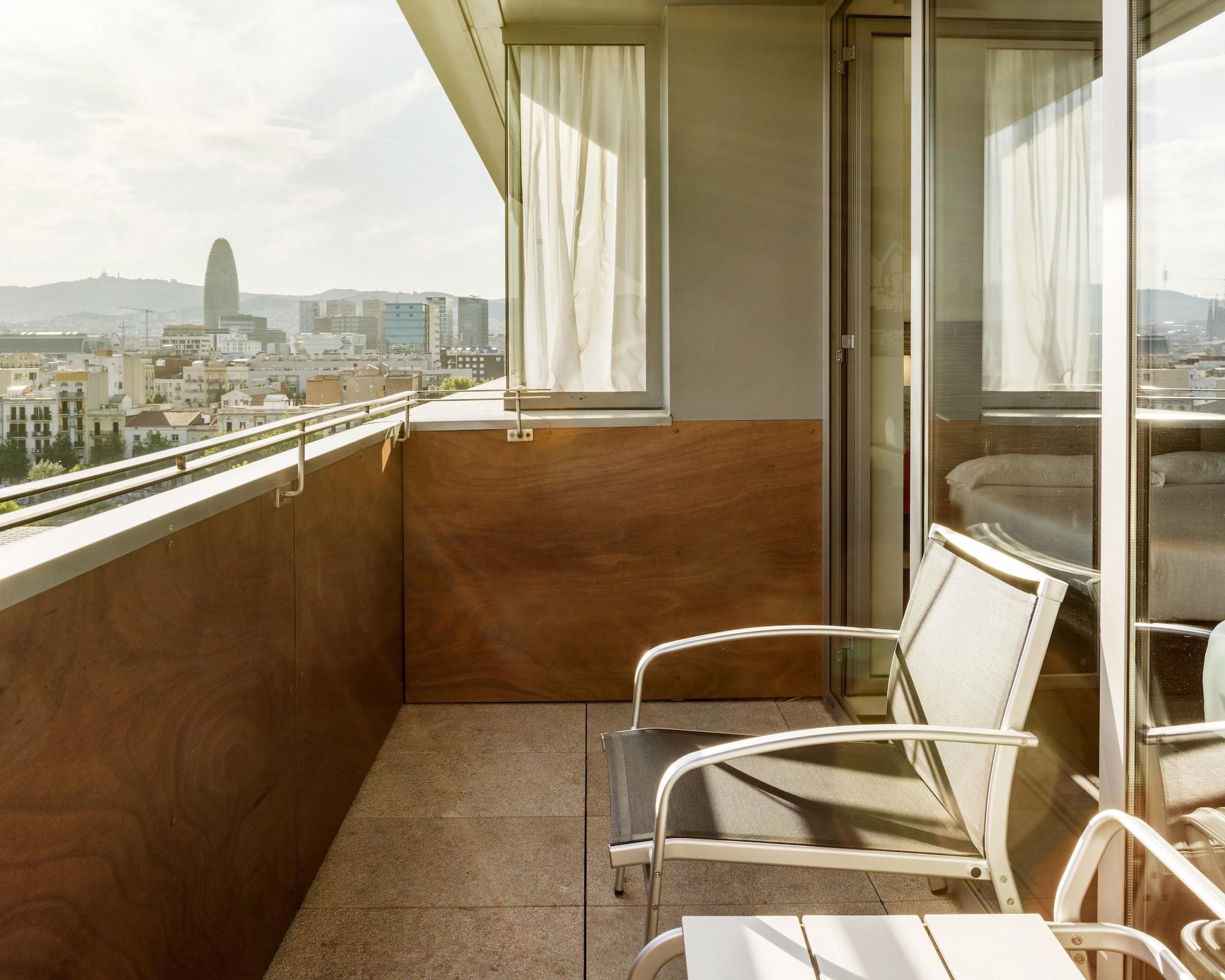 Ilunion Barcelona Hotel Exterior foto