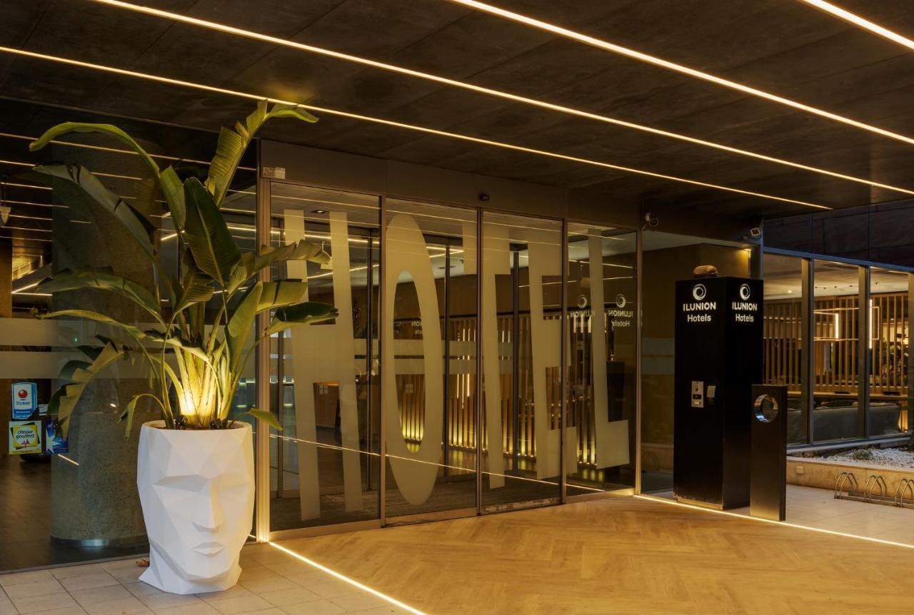 Ilunion Barcelona Hotel Exterior foto